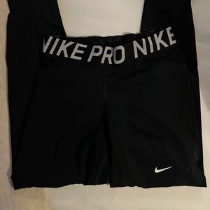 EUC NIKE PRO training tights- MEDIUM